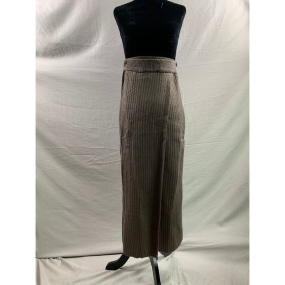 Ribbed Knit Split Hem Skirt